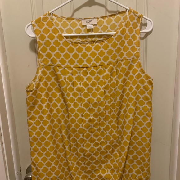 LOFT Tops - Loft mustard with beige design size /M